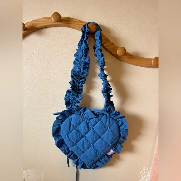 Lisa Says Gah Polly Pocket April Heart Purse - Picture 3 of 6